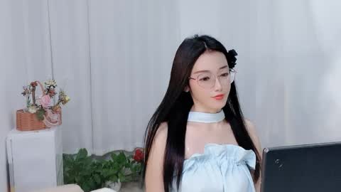 Snapshot of happyflower802318 chatting on 04/03/26, 02:04 Daisy online show from 04/03/26, 02:04