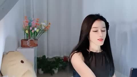 Snapshot of happyflower802318 chatting on 04/05/26, 03:42 Daisy online show from 04/05/26, 03:42