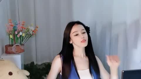 Snapshot of happyflower802318 chatting on 04/07/26, 02:39 Daisy online show from 04/07/26, 02:39