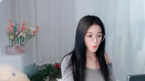 Snapshot of happyflower802318 chatting on 04/09/26, 03:17 Daisy online show from 04/09/26, 03:17