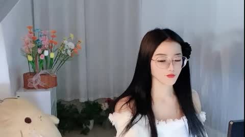 Snapshot of happyflower802318 chatting on 04/10/26, 01:38 Daisy online show from 04/10/26, 01:38