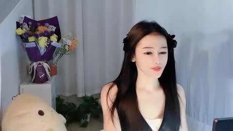 Snapshot of happyflower802318 chatting on 04/13/26, 02:22 Daisy online show from 04/13/26, 02:22