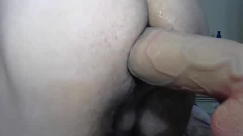 Snapshot of happymasktrader chatting on 04/21/26, 02:04 SlimAnus online show from 04/21/26, 02:04