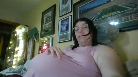 Snapshot of happynpregnantmi chatting on 05/03/26, 06:47 happynpregnantmi online show from 05/03/26, 06:47