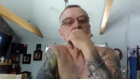 Snapshot of happynudist7373 chatting on 03/09/26, 05:50 happynudist7373 online show from 03/09/26, 05:50