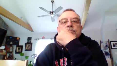 Snapshot of happynudist7373 chatting on 04/29/26, 05:52 happynudist7373 online show from 04/29/26, 05:52