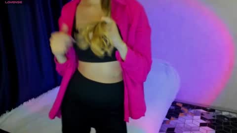 Stephanie online show from 12/21/24, 08:43