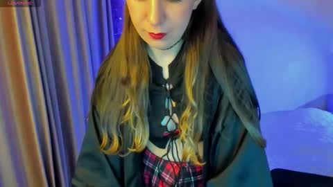 Stephanie online show from 10/03/25, 04:37