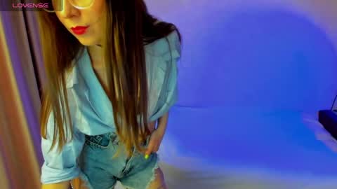 Stephanie online show from 04/08/26, 08:20