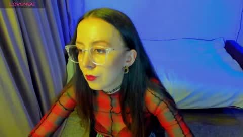 Snapshot of happystephanie chatting on 05/13/26, 07:33 Stephanie online show from 05/13/26, 07:33