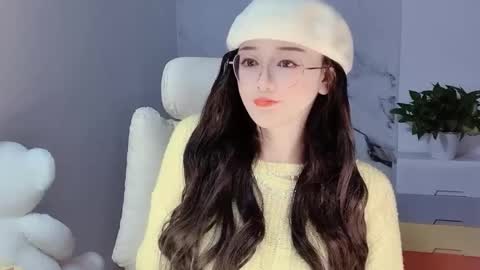 Snapshot of happysweetie168 chatting on 12/06/24, 03:22 Daisy online show from 12/06/24, 03:22