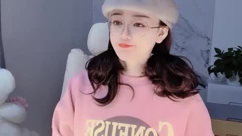 Snapshot of happysweetie168 chatting on 12/23/24, 04:01 Daisy online show from 12/23/24, 04:01