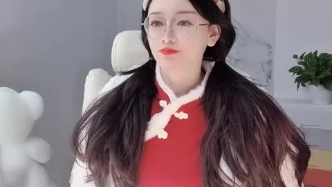 Snapshot of happysweetie168 chatting on 02/09/25, 05:19 Daisy online show from 02/09/25, 05:19