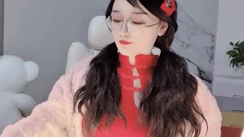 Snapshot of happysweetie168 chatting on 02/15/25, 04:45 Daisy online show from 02/15/25, 04:45