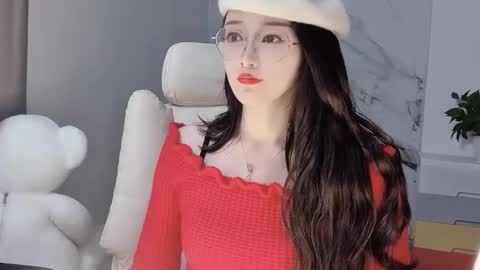 Snapshot of happysweetie168 chatting on 02/16/25, 05:26 Daisy online show from 02/16/25, 05:26