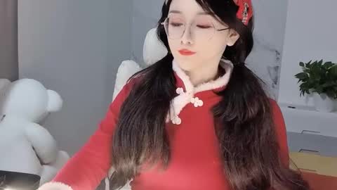 Snapshot of happysweetie168 chatting on 02/21/25, 02:48 Daisy online show from 02/21/25, 02:48