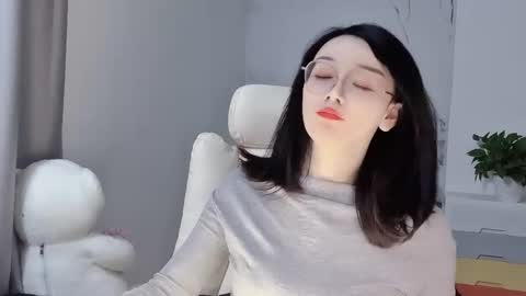 Snapshot of happysweetie168 chatting on 02/27/25, 02:00 Daisy online show from 02/27/25, 02:00