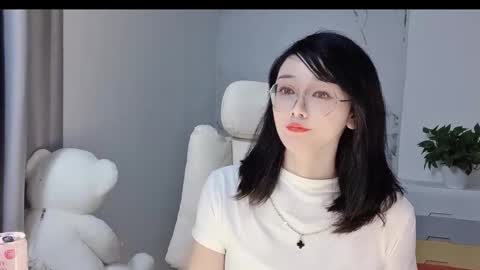 Snapshot of happysweetie168 chatting on 03/04/25, 07:19 Daisy online show from 03/04/25, 07:19