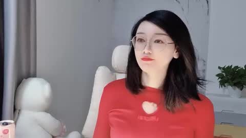 Snapshot of happysweetie168 chatting on 03/06/25, 04:08 Daisy online show from 03/06/25, 04:08