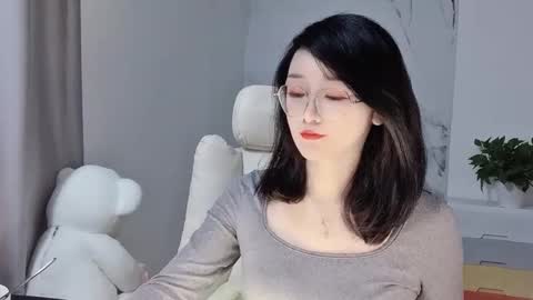 Snapshot of happysweetie168 chatting on 03/07/25, 03:29 Daisy online show from 03/07/25, 03:29