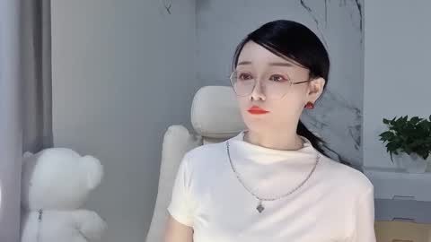 Snapshot of happysweetie168 chatting on 03/10/25, 02:16 Daisy online show from 03/10/25, 02:16