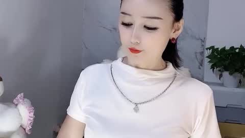 Snapshot of happysweetie168 chatting on 09/14/25, 01:54 Daisy online show from 09/14/25, 01:54