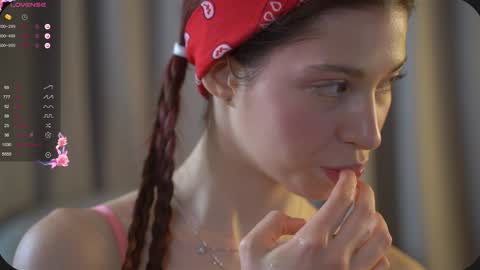 Snapshot of happyvivy chatting on 01/31/25, 10:20 Vivy online show from 01/31/25, 10:20