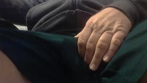 Snapshot of hard1foru62 chatting on 01/17/25, 10:11 hard1foru62 online show from 01/17/25, 10:11