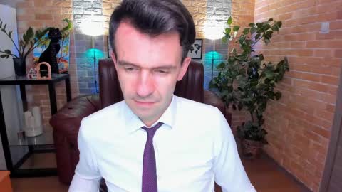 Steve online show from 03/11/25, 04:40