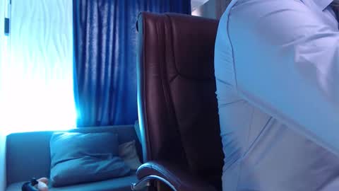 Steve online show from 10/21/25, 09:54