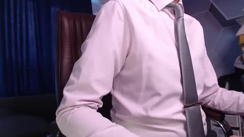 Steve online show from 11/10/25, 10:36