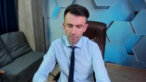 Steve online show from 11/13/25, 01:43