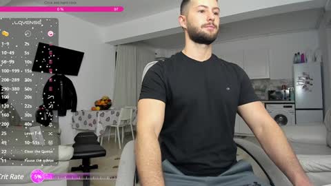 Snapshot of hard_chriss chatting on 01/04/25, 05:05 Hard Cock online show from 01/04/25, 05:05