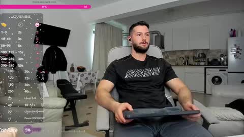 Snapshot of hard_chriss chatting on 01/30/25, 11:22 Hard Cock online show from 01/30/25, 11:22