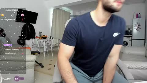 Snapshot of hard_chriss chatting on 02/17/25, 08:19 Hard Cock online show from 02/17/25, 08:19