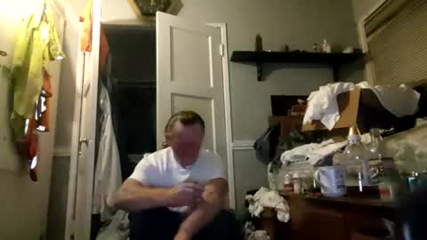 Snapshot of hardalt chatting on 09/16/25, 02:45 hardalt online show from 09/16/25, 02:45