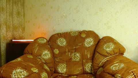 Valentino Hard online show from 10/17/25, 09:28