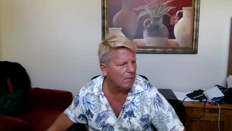 Snapshot of hardblondcouplehawaii chatting on 07/12/26, 07:49 Steele and Cassie online show from 07/12/26, 07:49