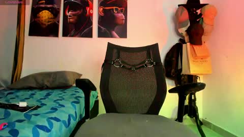 Snapshot of hardboy_latin chatting on 04/19/26, 05:29 hardboy_latin online show from 04/19/26, 05:29
