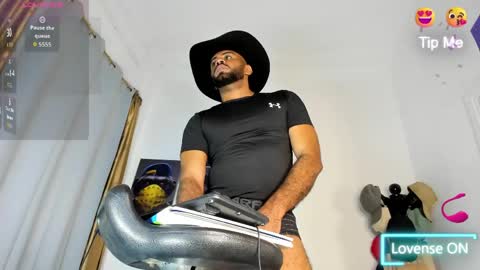 Snapshot of hardboy_latin chatting on 04/22/26, 04:26 hardboy_latin online show from 04/22/26, 04:26