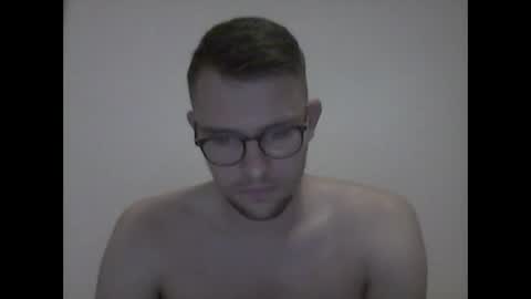 Snapshot of hardboylovemilfmoom chatting on 06/06/26, 01:00 hardboylovemilfmoom online show from 06/06/26, 01:00