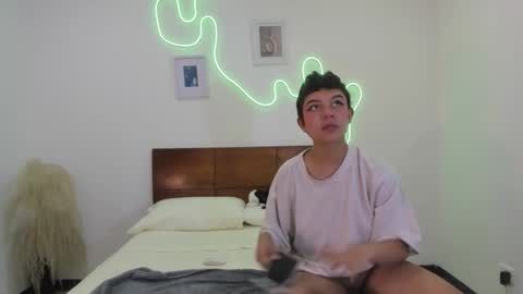 Snapshot of hardcoreheat_ind chatting on 02/11/26, 11:32 kade and demi independent models online show from 02/11/26, 11:32