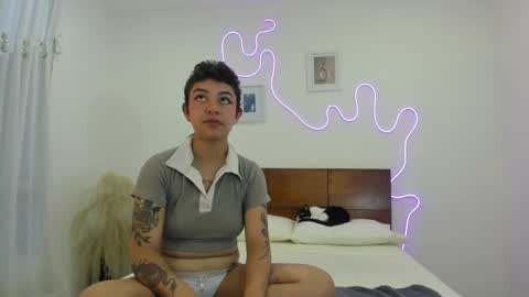 Snapshot of hardcoreheat_ind chatting on 02/14/26, 11:12 kade and demi independent models online show from 02/14/26, 11:12