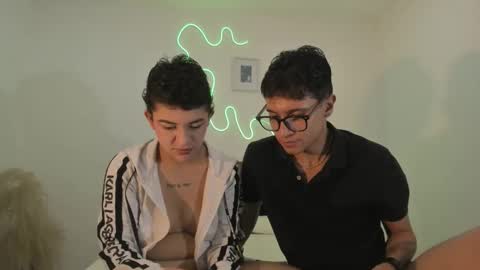 Snapshot of hardcoreheat_ind chatting on 03/01/26, 01:07 kade and demi independent models online show from 03/01/26, 01:07