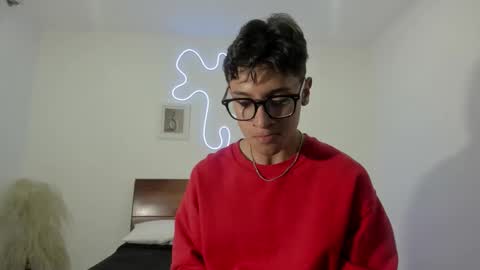 kade and demi independent models online show from 03/17/26, 01:10