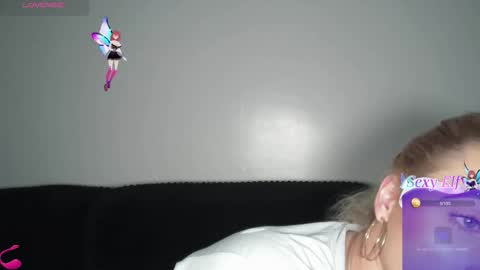 Snapshot of hardcoreslutxx chatting on 01/16/26, 10:25 hardcoreslutxx online show from 01/16/26, 10:25