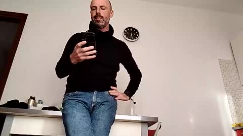 Snapshot of hardcumpleasure chatting on 03/27/26, 04:29 hardcumpleasure online show from 03/27/26, 04:29