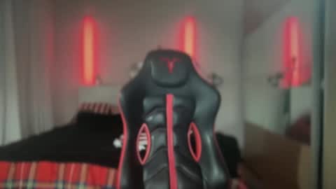 Snapshot of hardmattsteel chatting on 12/20/24, 01:11 MATTSTEEL - ITALIAN STALLION online show from 12/20/24, 01:11