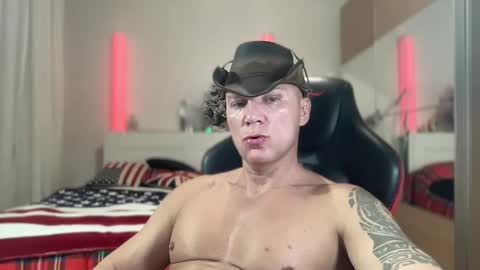 Snapshot of hardmattsteel chatting on 12/29/24, 02:21 MATTSTEEL - ITALIAN STALLION online show from 12/29/24, 02:21