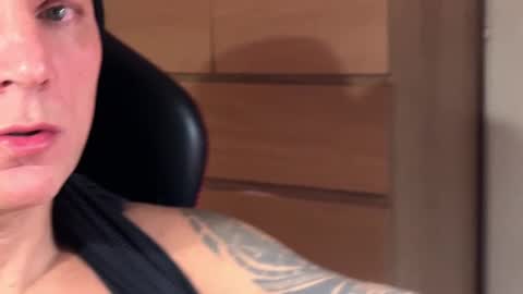 Snapshot of hardmattsteel chatting on 01/06/25, 10:15 MATTSTEEL - ITALIAN STALLION online show from 01/06/25, 10:15